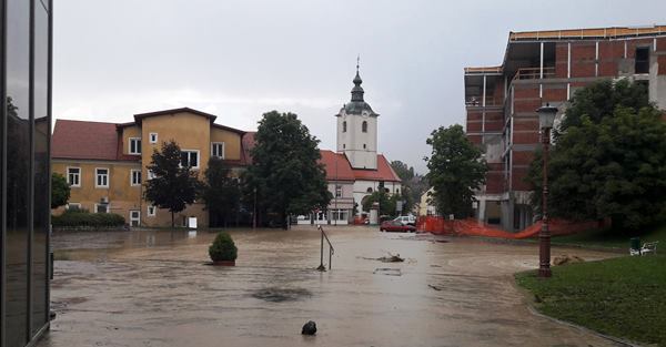 neurje_smarje_junij_2018_askerceva_ploscad