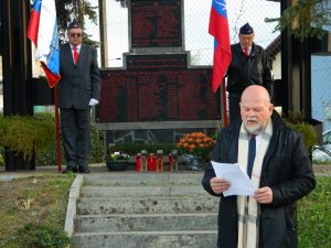 Branko Verdev med nagovorom v Škofji vasi.