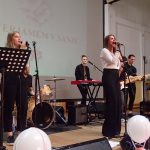 Dobrodelni koncert dijakov Gimnazije Celje – Center z Rebeko Dremelj (foto, video)