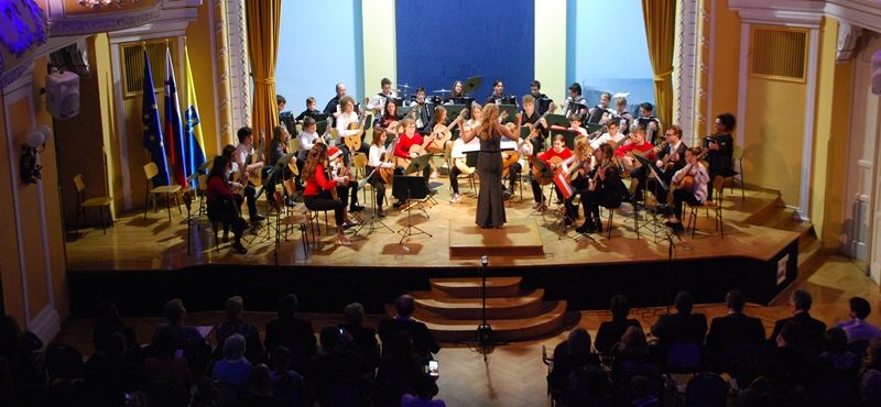 glasbena_sola_koncert_kitarski_orkester_harmonikasi_2019_december