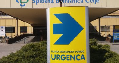 Stanje na covid oddelkih SB Celje stabilno, skrbi pa zasedenost intenzivne enote. Poziv bolnikom, ki potrebujejo nujno pomoč Stanje na covid oddelkih SB Celje stabilno, skrbi pa zasedenost intenzivne enote. Poziv bolnikom, ki potrebujejo nujno pomoč