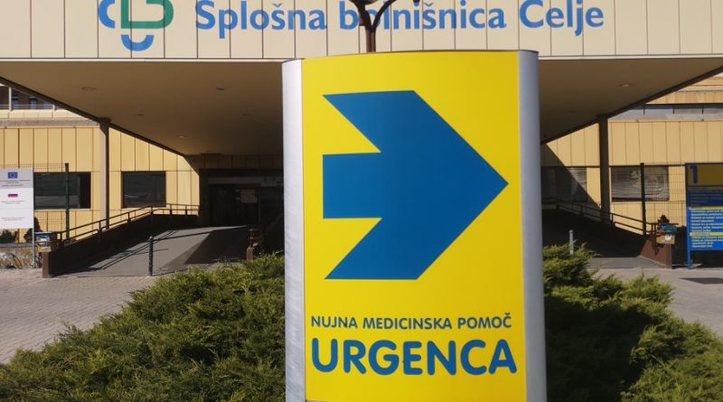 Razburjeni bolnik v bolnišnici Celje napadel zdravnika in medicinsko sestro: zlomljen nos in poškodovana roka Razburjeni bolnik v bolnišnici Celje napadel zdravnika in medicinsko sestro: zlomljen nos in poškodovana roka