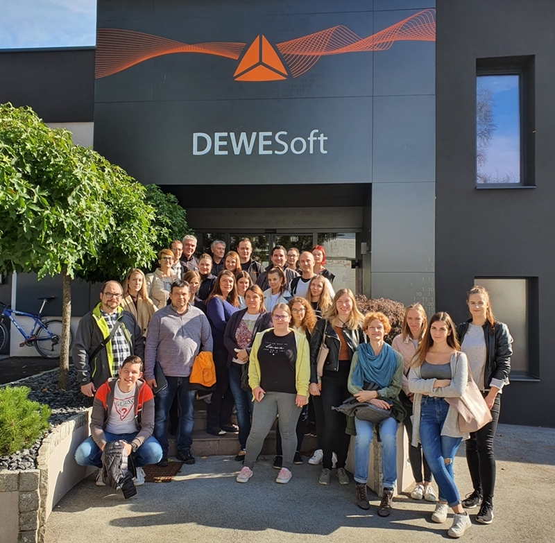 Ekskurzija študentov v podjetje Dewsoft