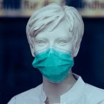 Brez mask v lekarne, odpravljen pogoj PCT za delo v zdravstvu in socialnem varstvu