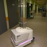 Celjska bolnišnica prejela donacijo v obliki UVD robota za dezinfekcijo prostorov (foto)