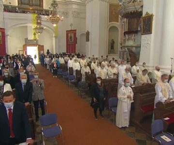 Posvetitev novega celjskega škofa Maksimiijana Matjaža (foto: RTV SLO/zaslonska slika)