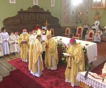 Posvetitev novega celjskega škofa Maksimiijana Matjaža (foto: RTV SLO/zaslonska slika)