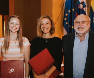 1_Nina Bohnec, Tina Kozin in MIlan Jesih_fotoRokDeželak