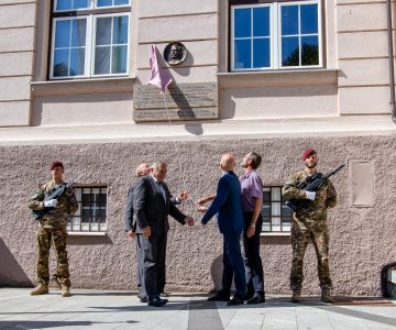 slavnostno odkritje Maistrovega bareliefa pred I. gimnazijo v Celju (11)