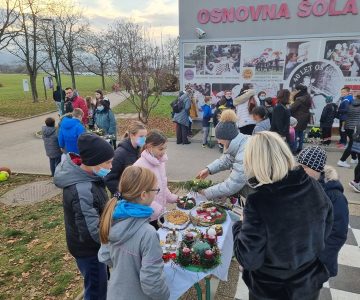 »Mini« praznične tržnice na OŠ Lava (foto: OŠ Lava)