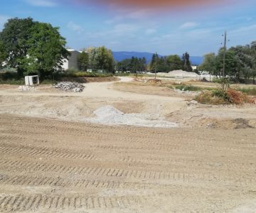 Zakopavanje gradbenih odpadkov v Medlogu (foto: občan)