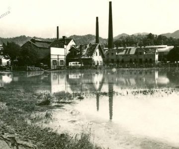 Pogled na cinkarno ob poplavi leta 1954. (foto: Kamra.si)
