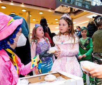 Razdelili več kot 1.500 krofov (foto: Citycenter Celje)