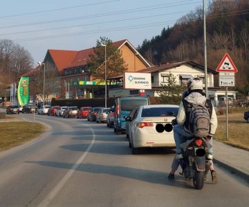 Bencinski servis Tržišče (foto Mitja Škrabl)