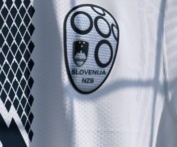 Nova podoba dresa slovenske nogometne reprezentance (foto NZS) (2)
