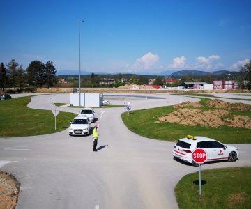 Znak za rumeno luč (foto: PU Celje)