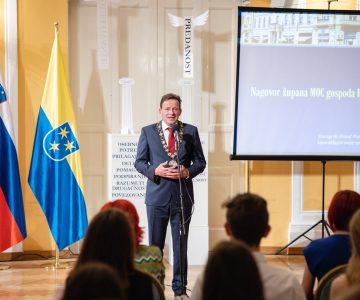 Sprejem najuspešnejših celjskih učencev in učenk (foto: MOC)