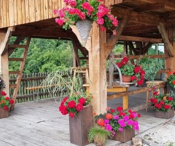 Turistična kmetija Razgoršek je prejemnica letošnje Zlate vrtnice (foto: FB)