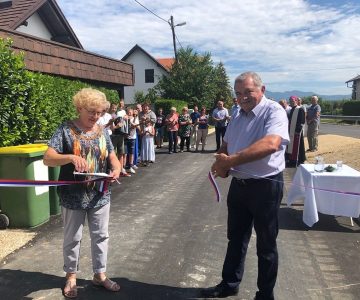 Ivanka Mirnik je organizirala otvoritev pridobitev v Leskovcu pri Ljubečni (foto: MOC)