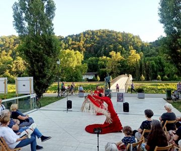 Od klasike do tanga na Savinjskem nabrežju (foto: Gregor Katič)