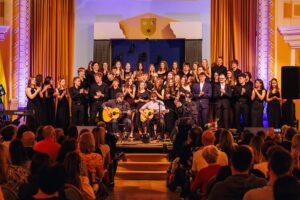 Dijaki s koncertom udejanjali vrednote solidarnosti: »Želimo prostor, kjer smo vsi sprejeti«